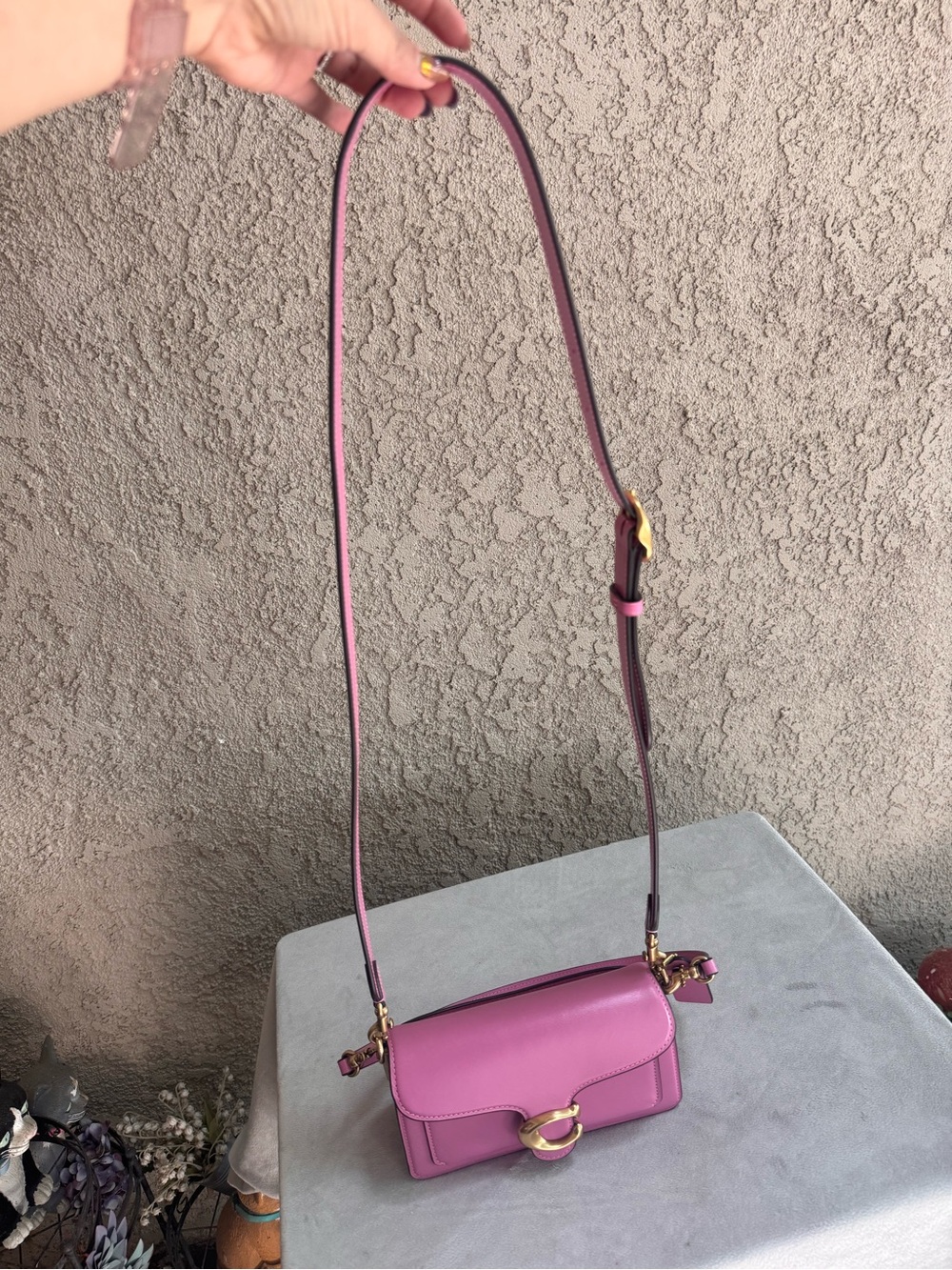 ๐ Coach Fuchsia Pink Leather Small Tabby 20- Gold C-Clasp. Like ๐ - Picture 9 of 13